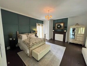 3 chambres, bureau, Wi-Fi gratuit, draps fournis