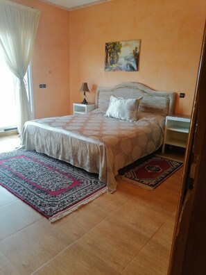 3 Schlafzimmer, Bügeleisen/Bügelbrett, Reisekinderbett, kostenloses WLAN