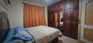 3 quartos, ferros/tábuas de passar roupa, Wi-Fi de cortesia