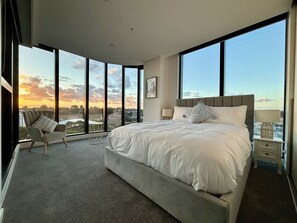 Lägenhet Design - 2 sovrum - tillgång till pool - utsikt mot staden | 2 sovrum, mörkläggningsgardiner, strykjärn/strykbräda och gratis wi-fi