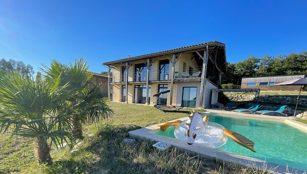 Piscine extérieure