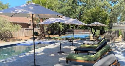 Modern 3BD with Pool & Pickle ball
