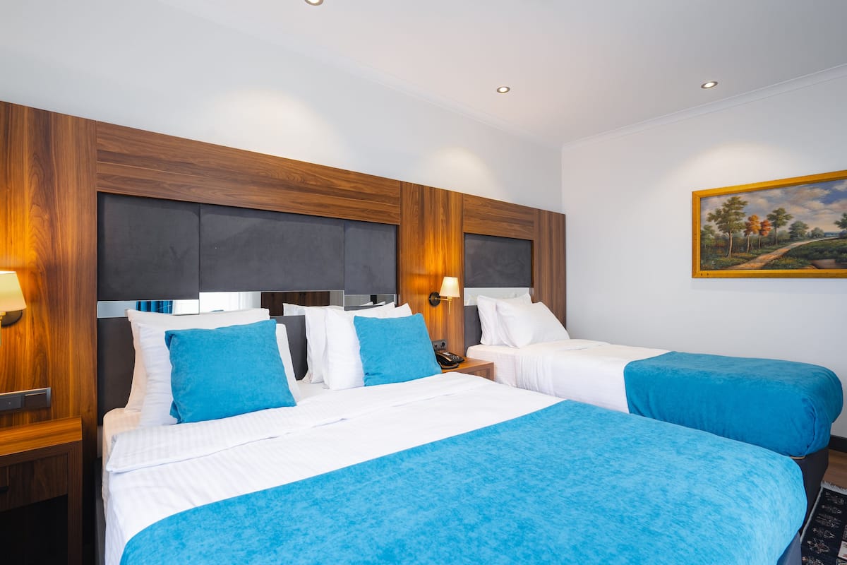 1 bedroom, premium bedding, minibar, in-room safe