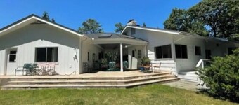 Wonderful 3 Bedroom house in the heart of Rowayton
