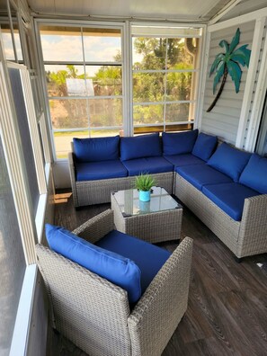 Interior - Waterfront Home on deep canal, private dock, close to boat ramp Ft Island Trail (Crystal River)