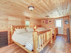 5 bedrooms, iron/ironing board, travel cot, free WiFi