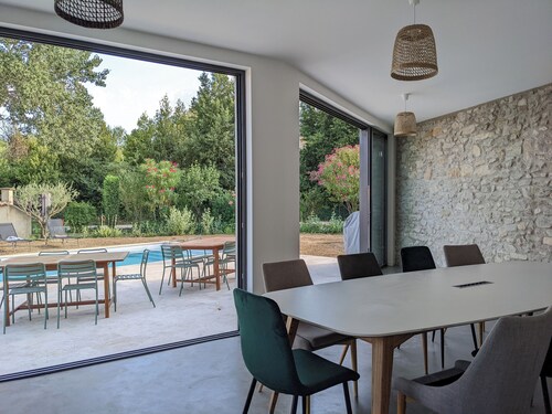 Le gai ruisseau - villa Gard provençal avec piscine - 10/12 personnes