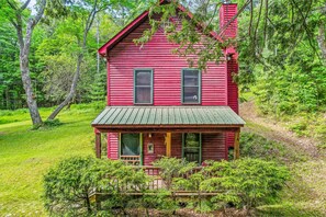 Exterior - Private, two-story home with a woodstove & firepit - two dogs welcome (Schroon Lake)