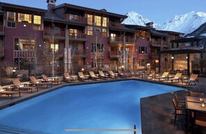 Outdoor pool, a heated pool
