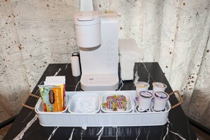 Kaffee und/oder Kaffeemaschine