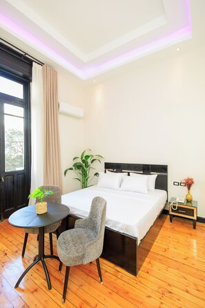 Phòng đôi Deluxe | Bộ trải giường bằng vải cotton Ai Cập, bộ đồ giường cao cấp 