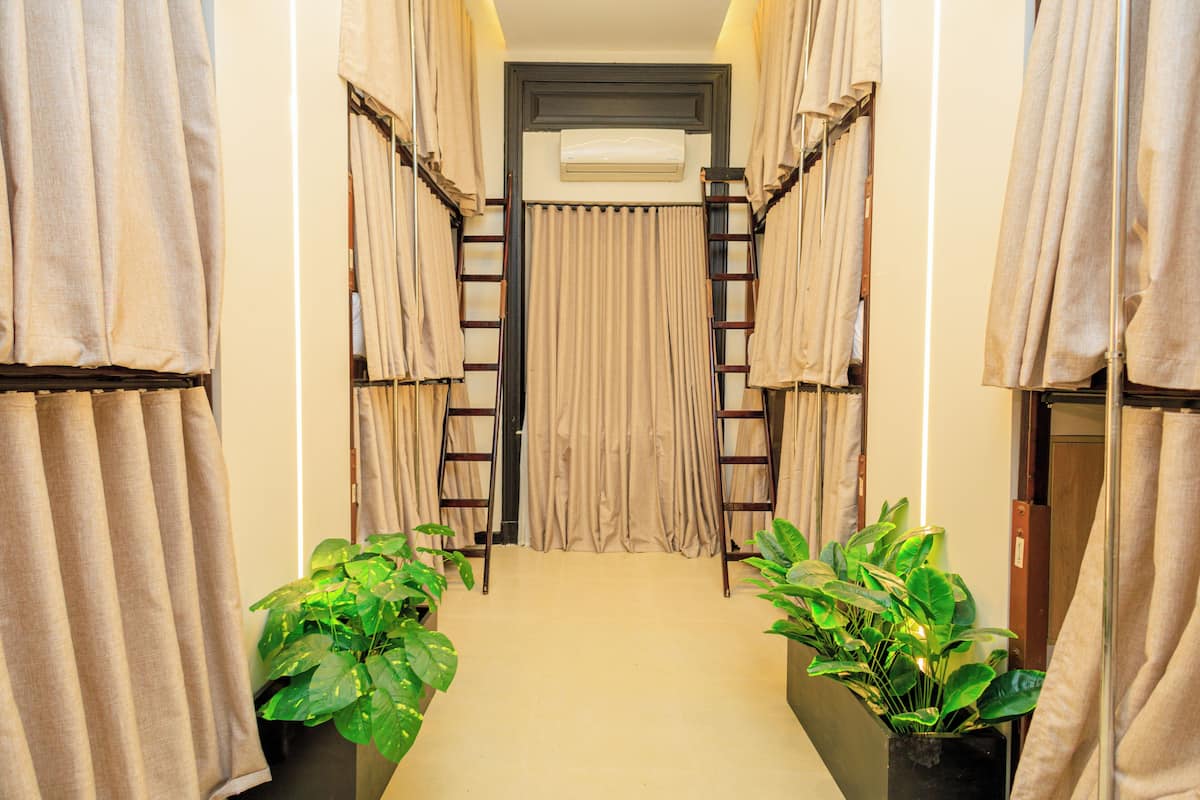 豪華共用宿舍 | 埃及棉床單、高級寢具、記憶棉床墊、房內夾萬