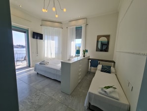 4 bedrooms, in-room safe, iron/ironing board, free WiFi