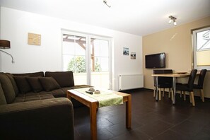 Fernseher, Stereoanlage