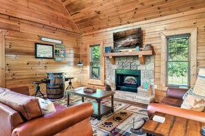 Smart TV, fireplace