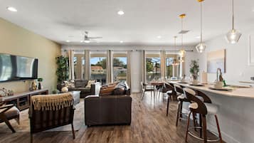 Smart TV, table football