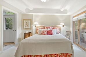4 Schlafzimmer, Schreibtisch, Bügeleisen/Bügelbrett, kostenloses WLAN