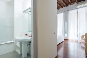 Combined shower/tub, hair dryer, bidet