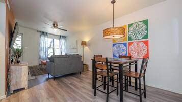 TV connectée, cheminée