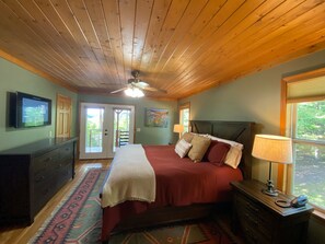 3 habitaciones, escritorio, wifi y ropa de cama 