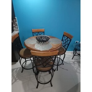 Dining - 2-Bed Villa, Sleeps 4 with Pool & Parking (Portmore)