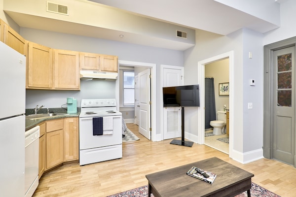 Comfort Apartment | 1 bedroom, individually decorated, individually furnished, desk