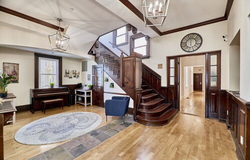  White House at Grand Central