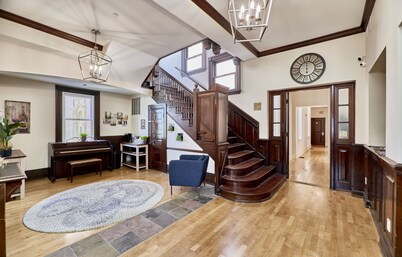  White House at Grand Central