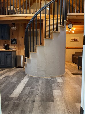 Interior - Cozy cottage in the Winthrop Lakes Area (Winthrop)