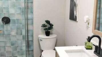 Shower, towels, soap, shampoo