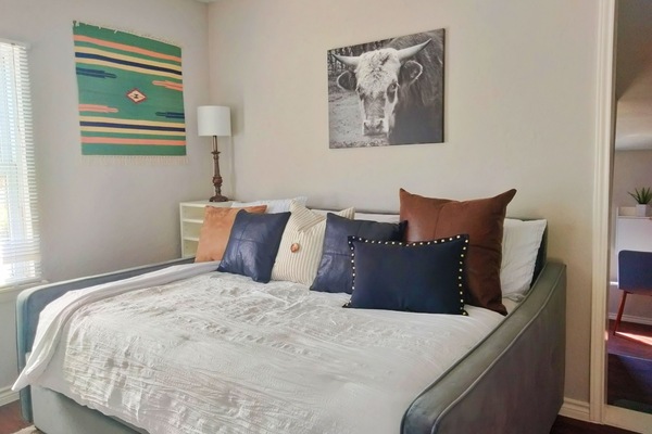 1 bedroom, in-room safe, desk, free WiFi