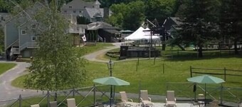 Gorgeous Zen Must-See Suite At Jiminy Country Inn - Sleeps 4 Ski On/Off at Mtn