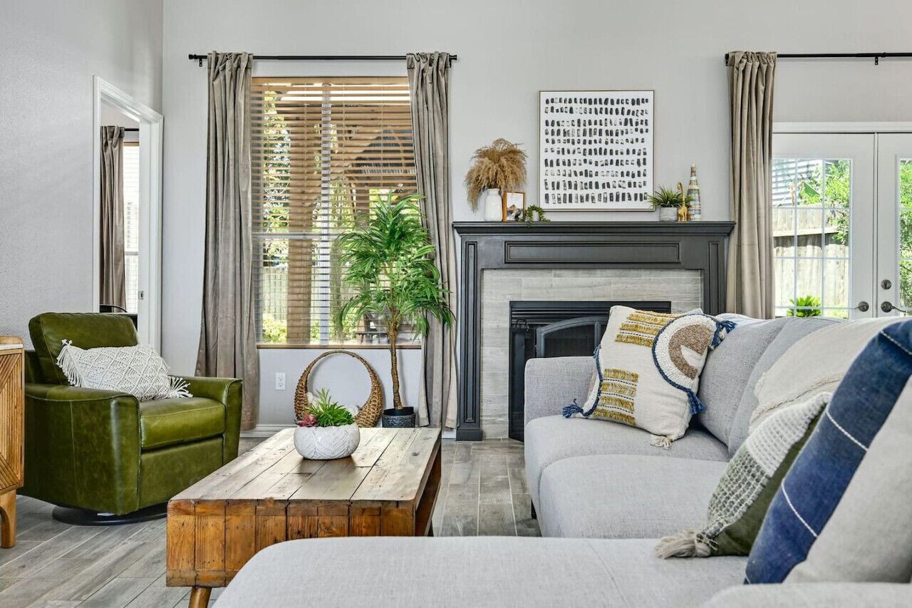 Smart TV, fireplace, books