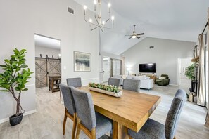 Dining - `Silverwood` Pet-Friendly! Fire Pit! Near Domain! (Austin)