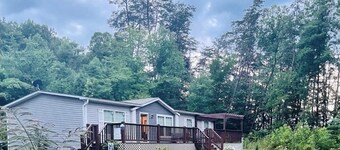 2.5 miles from casino.Mtn views.Cherokee Reservations. Now with Wi-Fi.
