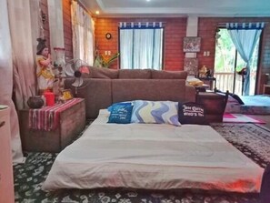 Presidential Room - Villa Filipinas Resort (Tayug)