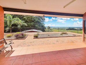 Terrace/patio - A picturesque 3 bedroom house with splendid views (Atherton)