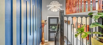 Luxurious Cottage in city