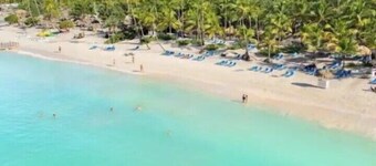 Newly renovated Hotel with free parking and wifi