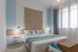 3 bedrooms, iron/ironing board, WiFi, bed sheets - Villa Palma | private pool and garden, free wifi (Nardo)