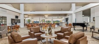 The Bungalow - swim, golf, and pickleball