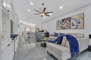 Smart-tv, stereoanlæg