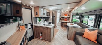 NEW! Clementine's at the Lake--Camping Oasis