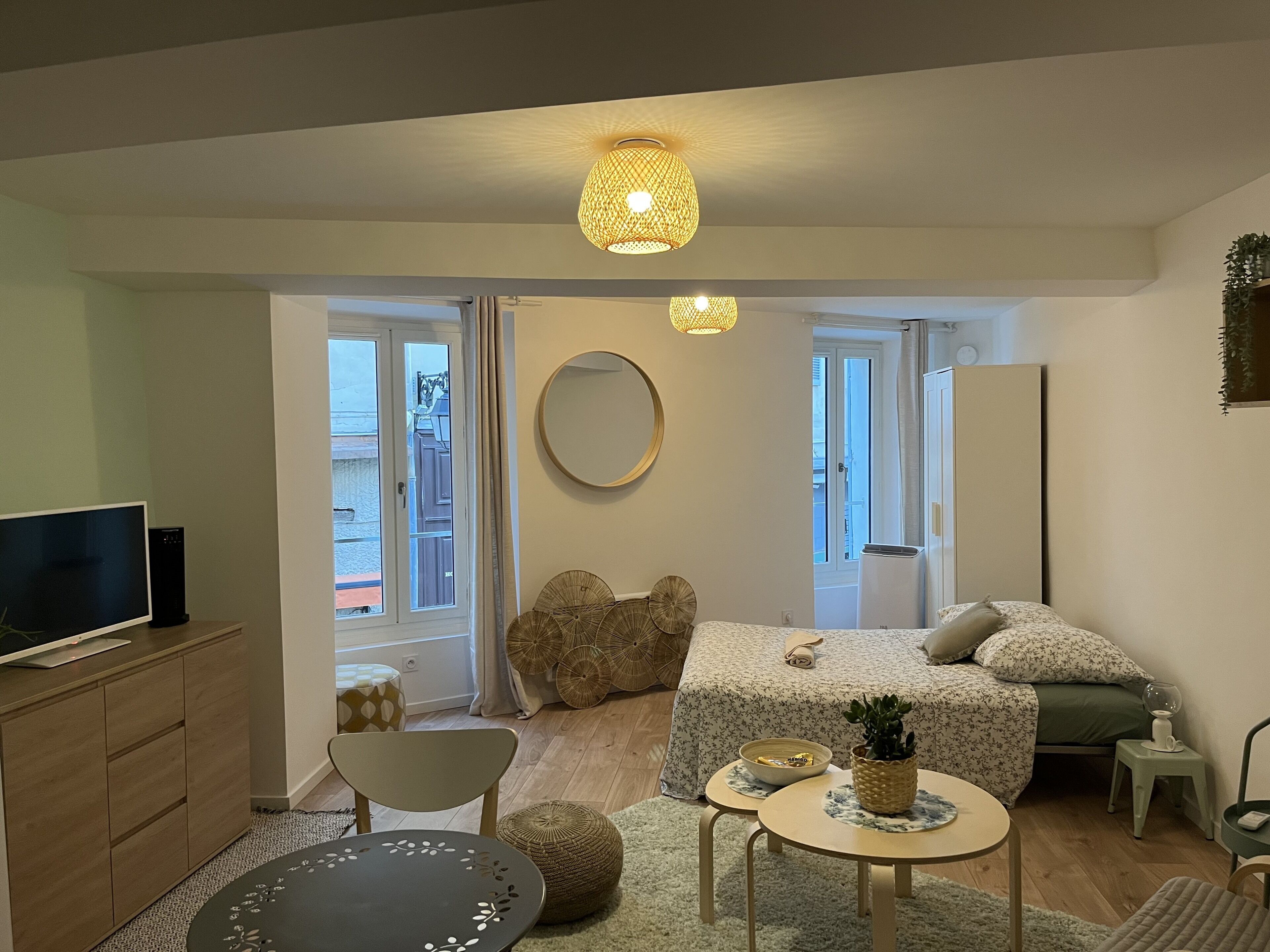 1 slaapkamer, een strijkplank/strijkijzer, reisbedje, gratis wifi