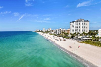 Renovated snowbird-friendly home with private heated pool, pool spa, gas grill