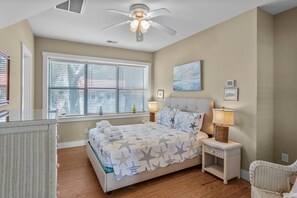 5 bedrooms, free WiFi, bed sheets - Family Paradise on Lands End - Private Dock (Saint Helena Island)