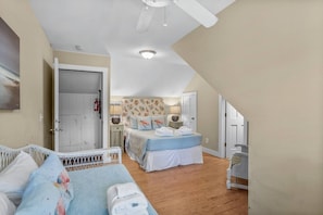 5 bedrooms, free WiFi, bed sheets