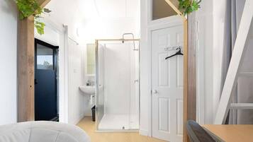 3 chambres, Wi-Fi gratuit, draps fournis