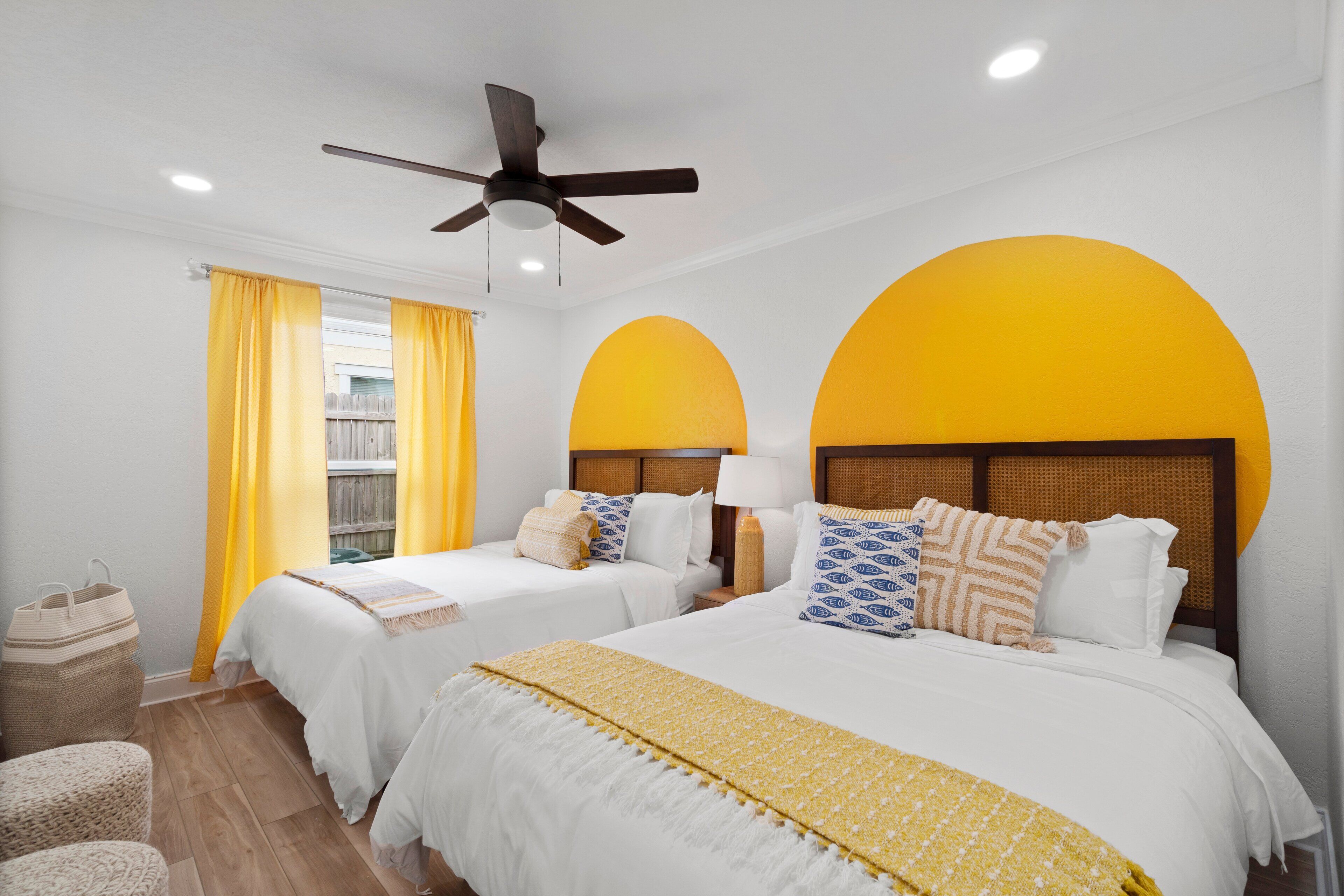 2 chambres, fer et planche à repasser, lit parapluie, Wi-Fi gratuit