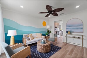 Smart TV - Walk to Beach! Modern PCB Beach House,  Private Yard! (Panama City Beach)